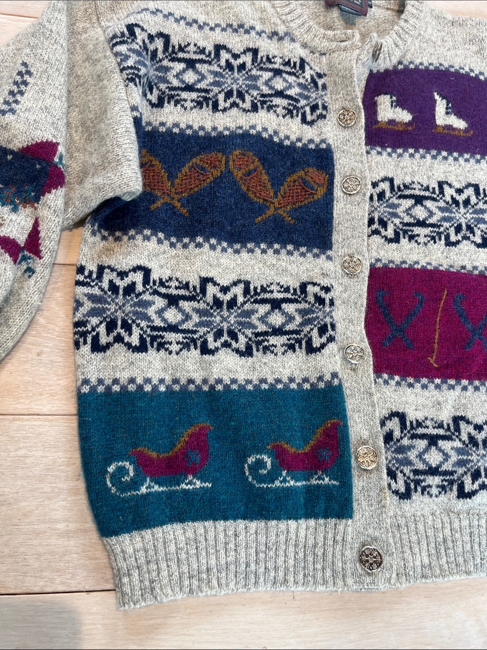 Vintage Woolrich Fair Isle Button-Up Cardigan Sweater ski winter quilt theme